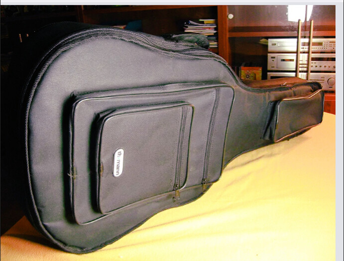 funda de guitarra clasica tamaño completo color negro semirigida